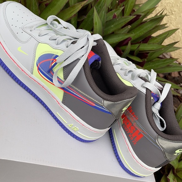 NIKE AIR FORCE 1 LV8 WMNS - Picture 16 of 16